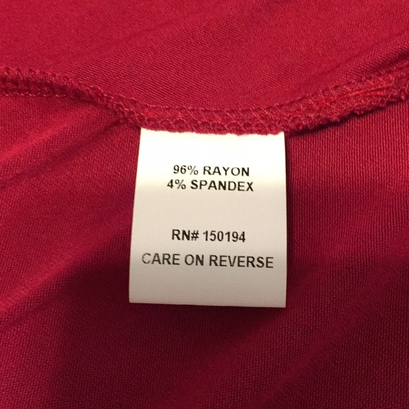 NWT. Living Doll short red wrap dress. Size 1x. - Picture 5 of 5